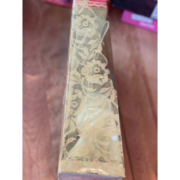 Barbie Dream Bride Barbie Doll Wedding Romance in Satin Lace 1991 Mattel 16233 - Picture 6 of 12